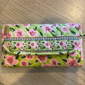 BNWT MaggieB Quilted Green and Pink Wallet